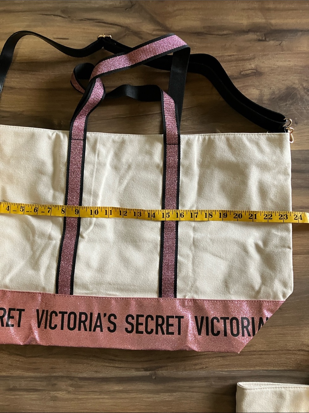 VICTORIA SECRET BUNDLE OF TOTES - Picture 5 of 15